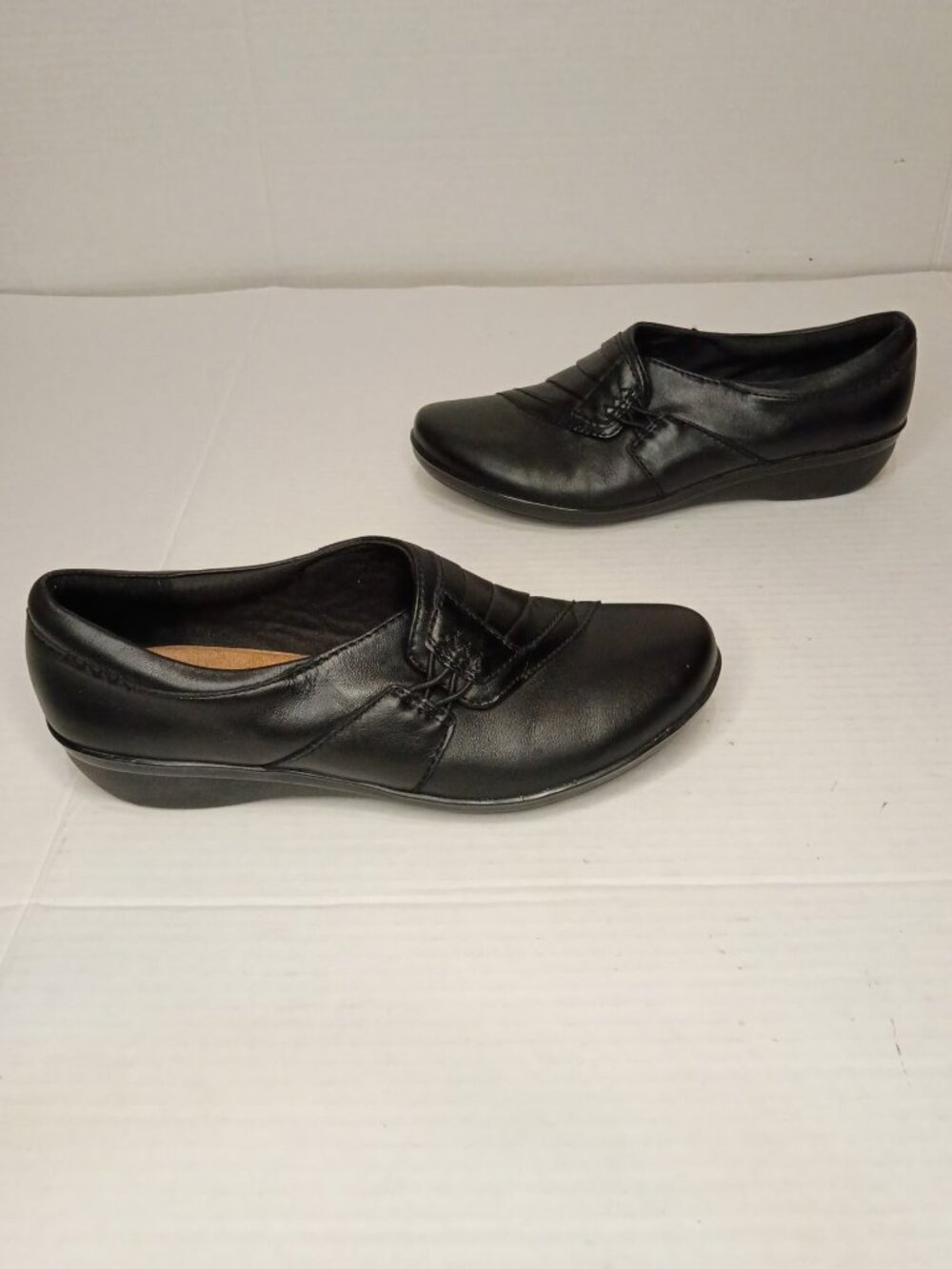 Clarks Everlay Iris Black Leather Slip On Loafers Women’s Size 7M - Picture 4 of 10